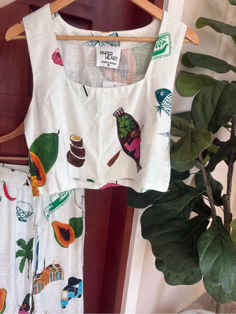Anthropologie Paper Hearts Tropical Print Two-Piece Linen Set Crop Top and Pant - Picture 2 of 7